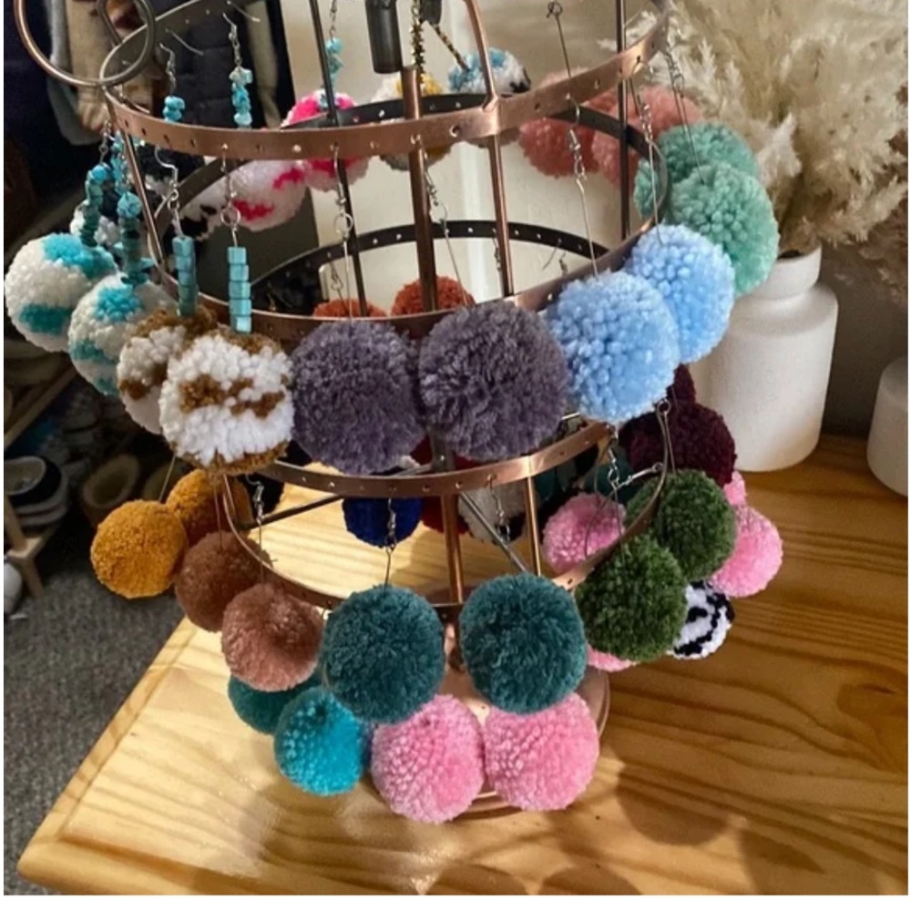 POM EARRINGS